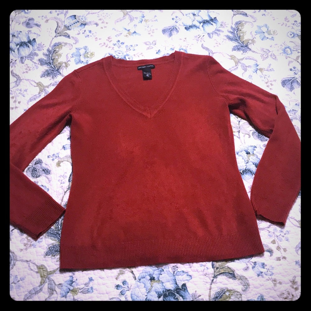 Red Jones & New York Sweater